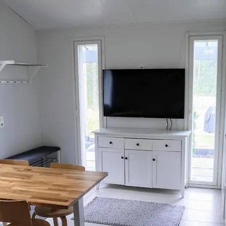 Cozy 4 Person On Quiet Residential Area Oulu
