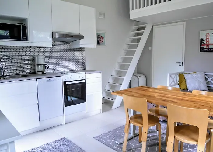 Cozy 4 Person On Quiet Residential Area Apartment